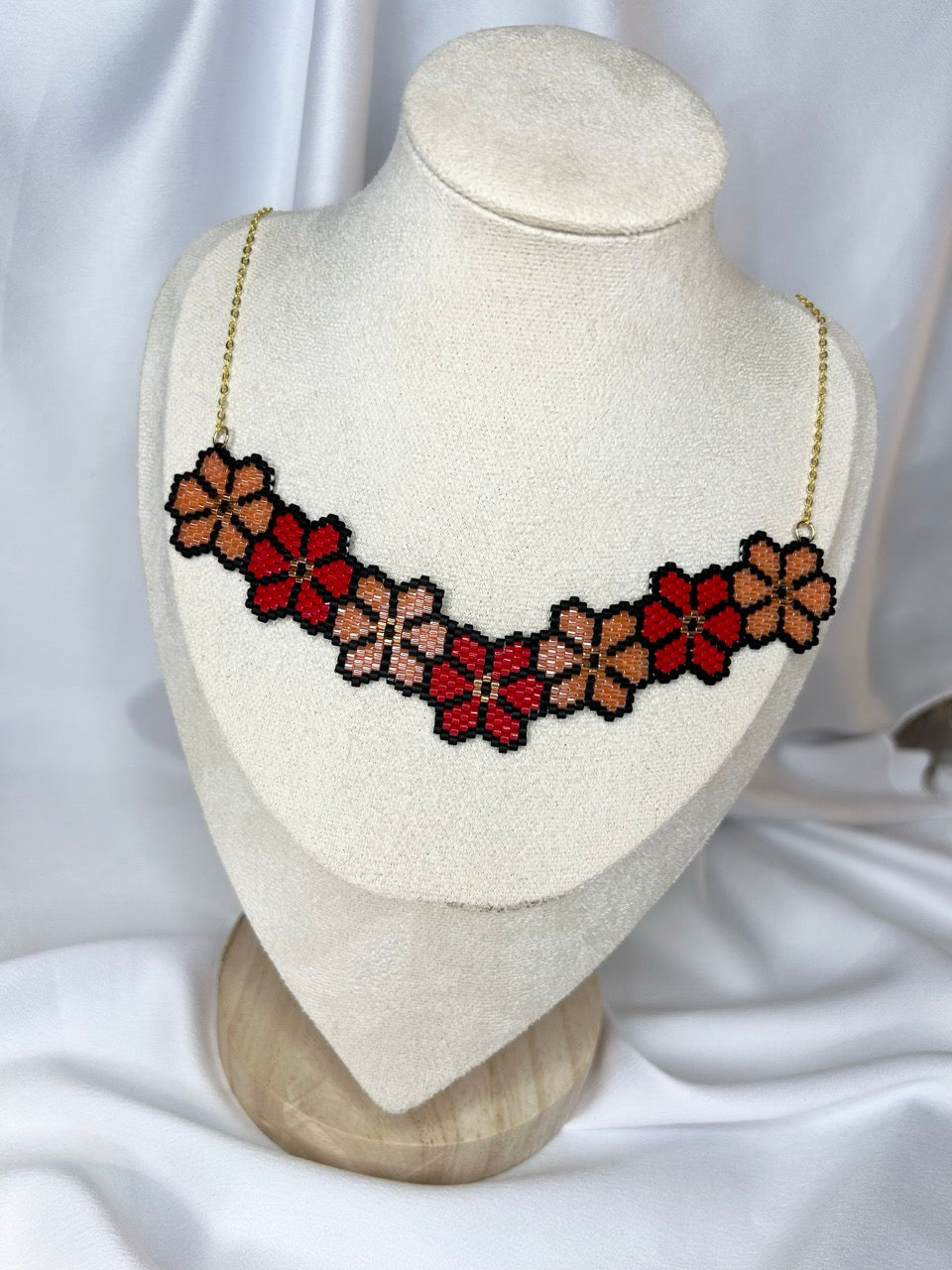 COLLIER Style Bustier Fleuri